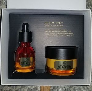 Oils of Life Skincare Set - The Body Shop
